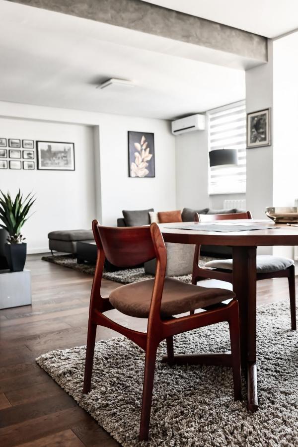 2 Bedroom Penthouse In City Center, Free Parking Saraievo Exterior foto